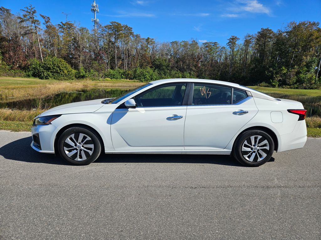 2023 Nissan Altima S 2