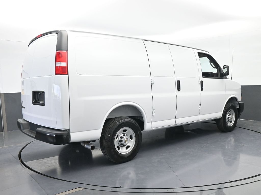 New 2025 Summit White Chevrolet Work Van image 6