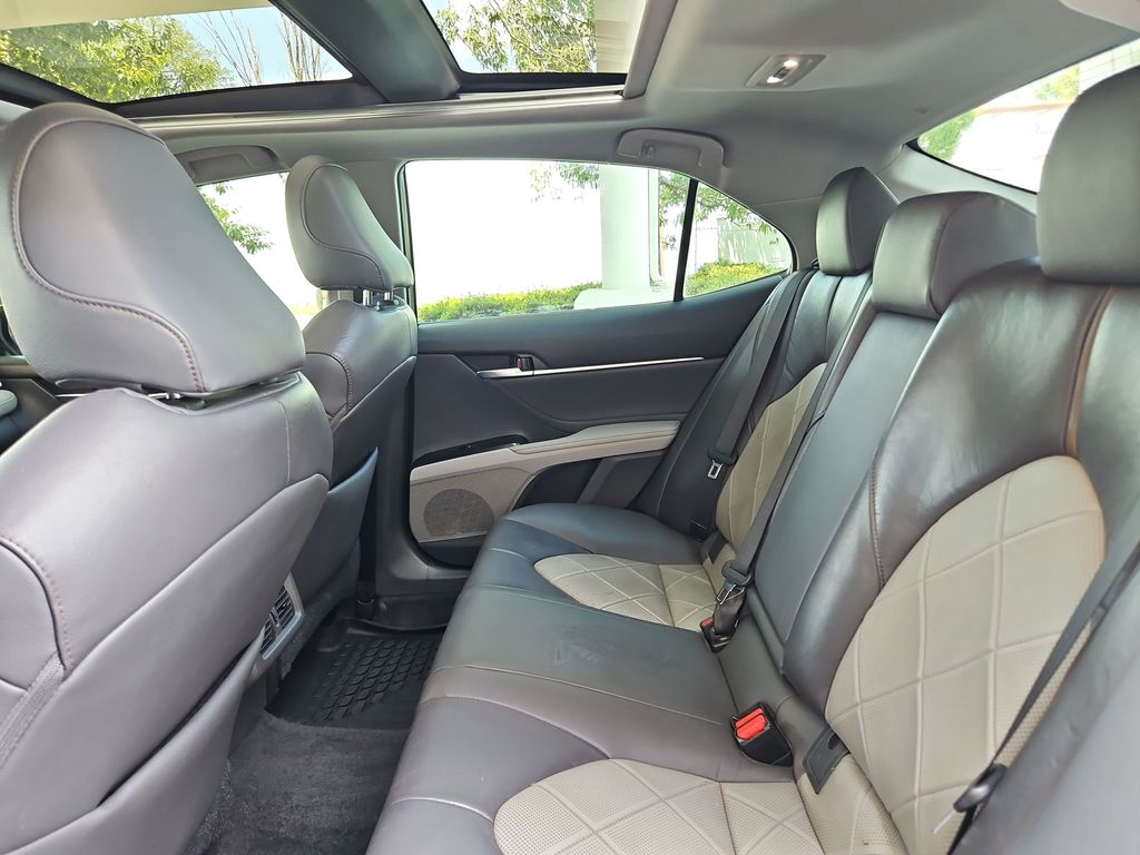 2018 Toyota Camry 30