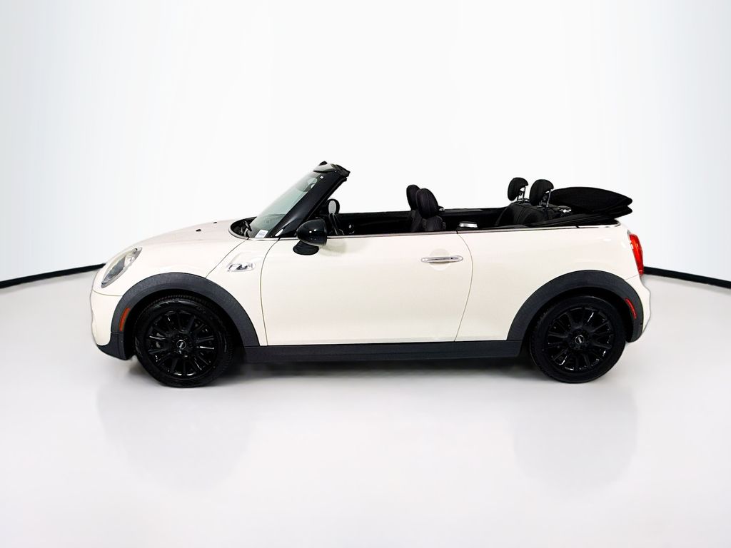 Thumbnail: 2017 MINI Cooper - 8