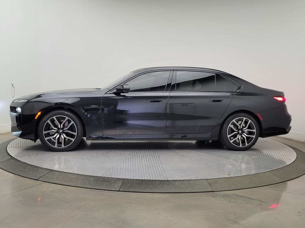 Thumbnail: 2024 BMW 7 Series - 3
