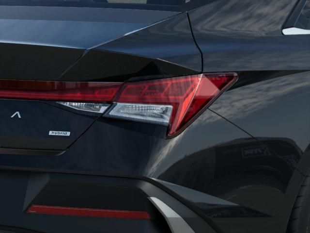 2025 Hyundai Elantra Limited Edition 10