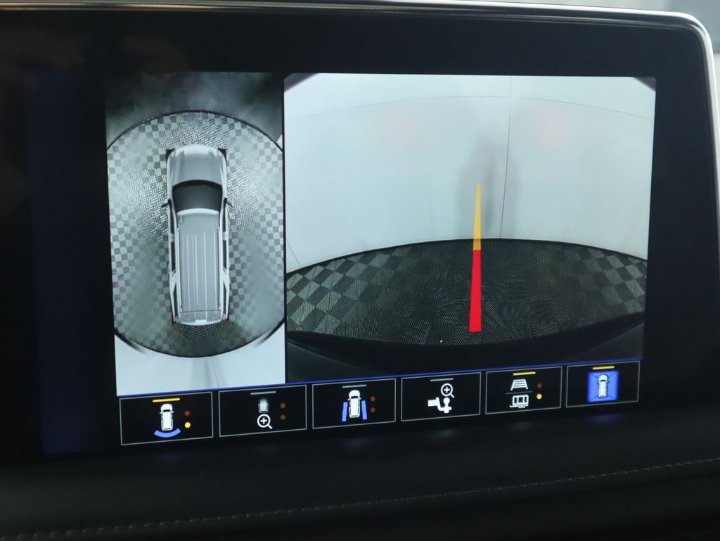 Thumbnail: 2023 Chevrolet Tahoe - 15