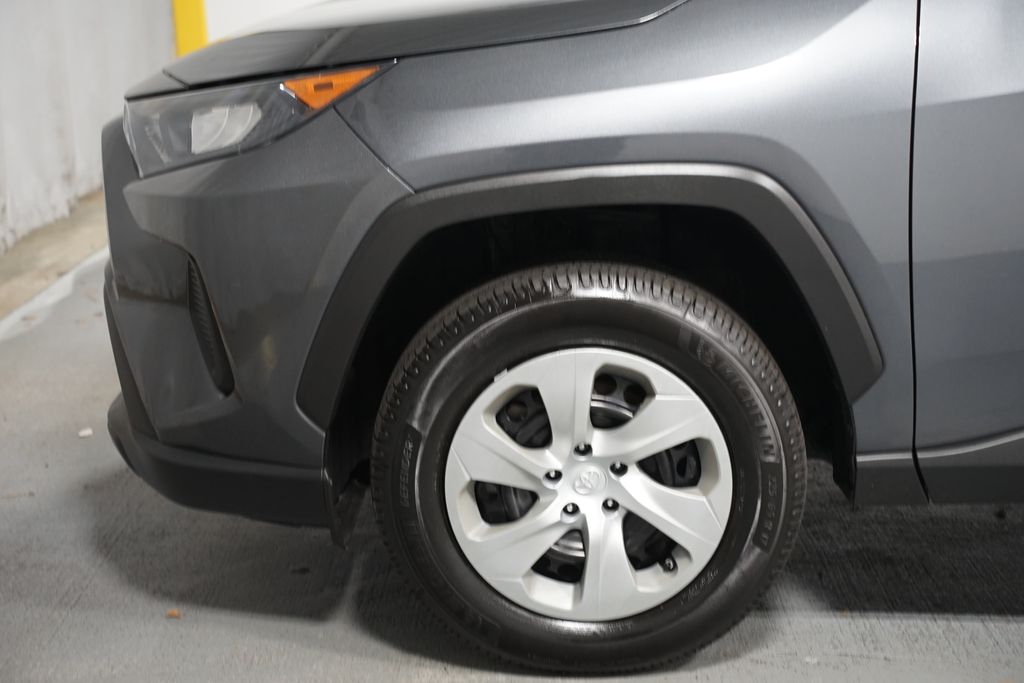 Thumbnail: 2021 Toyota RAV4 - 5