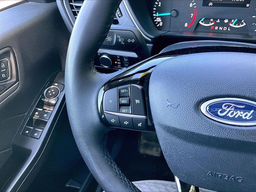2022 Ford Escape — photo 23