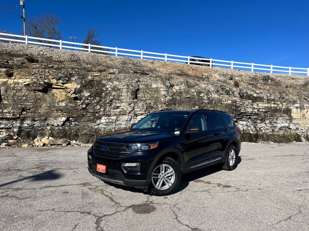 View vehicle photo 2