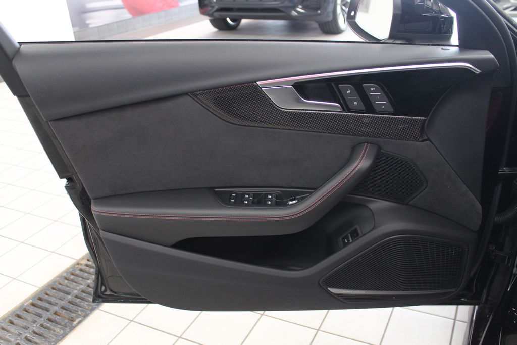 Thumbnail: 2023 Audi S4 - 14