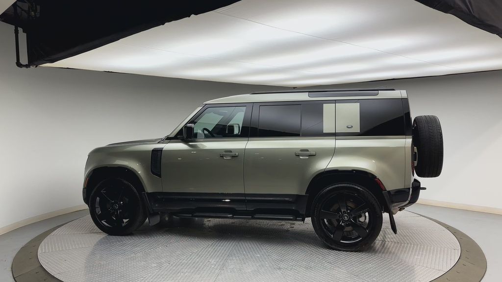 Thumbnail: 2024 Land Rover Defender - 5