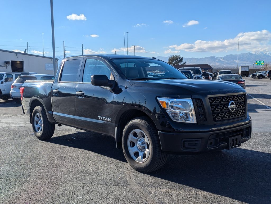 2019 Nissan Titan S 9