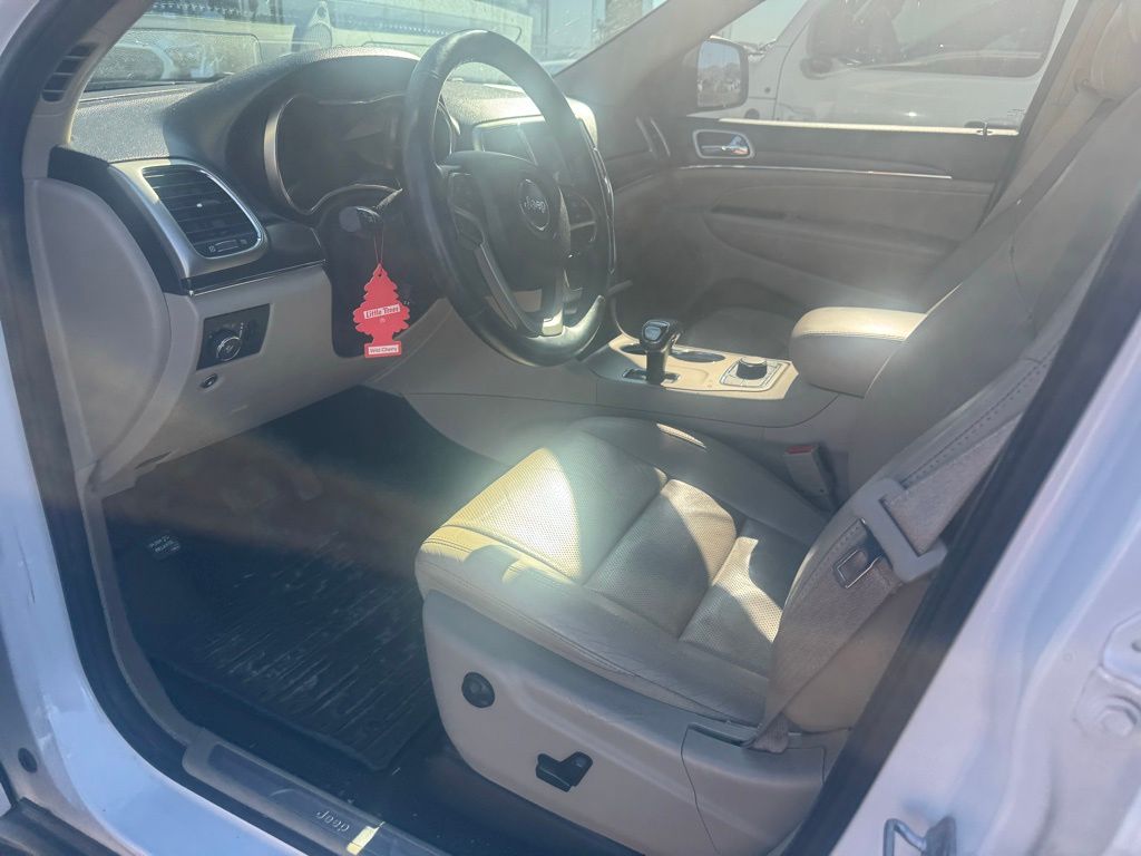 Thumbnail: 2014 Jeep Grand Cherokee - 7