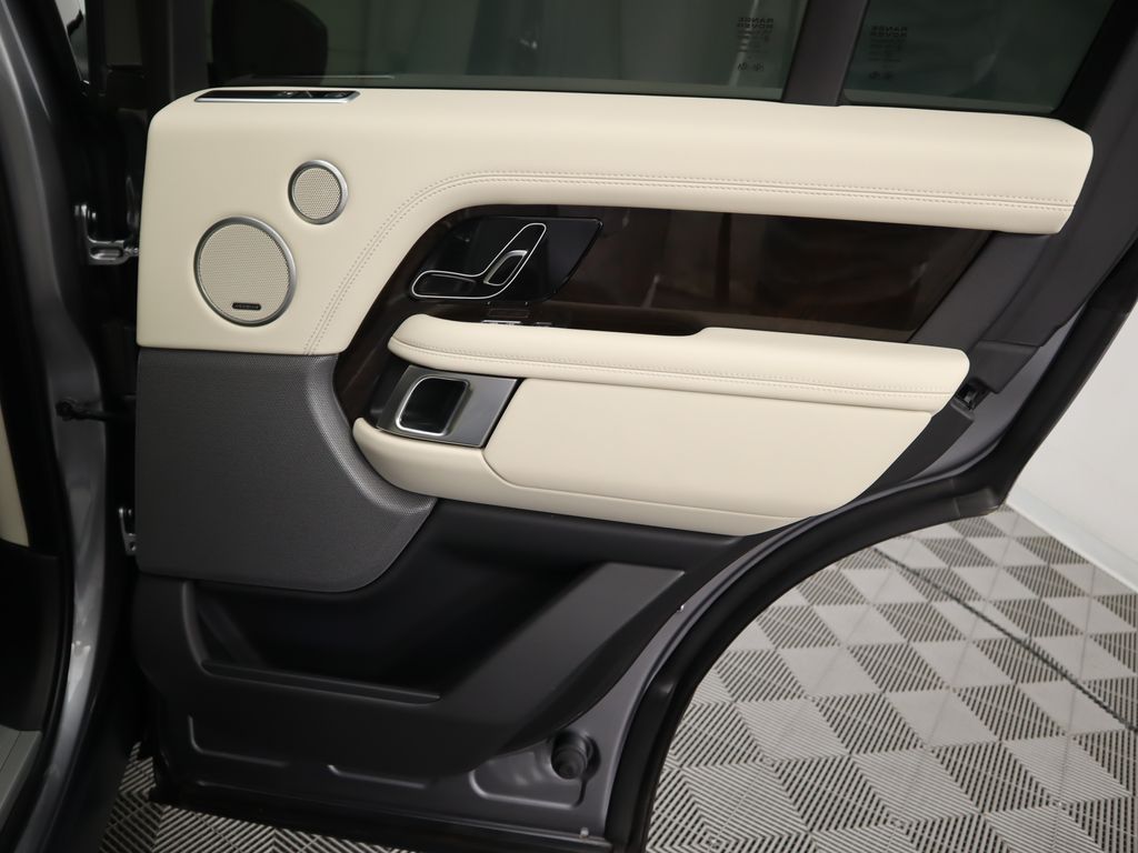 Thumbnail: 2021 Land Rover Range Rover - 27