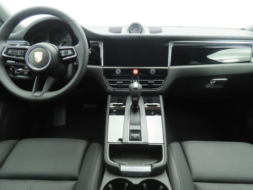 Thumbnail: 2025 Porsche Macan - 16