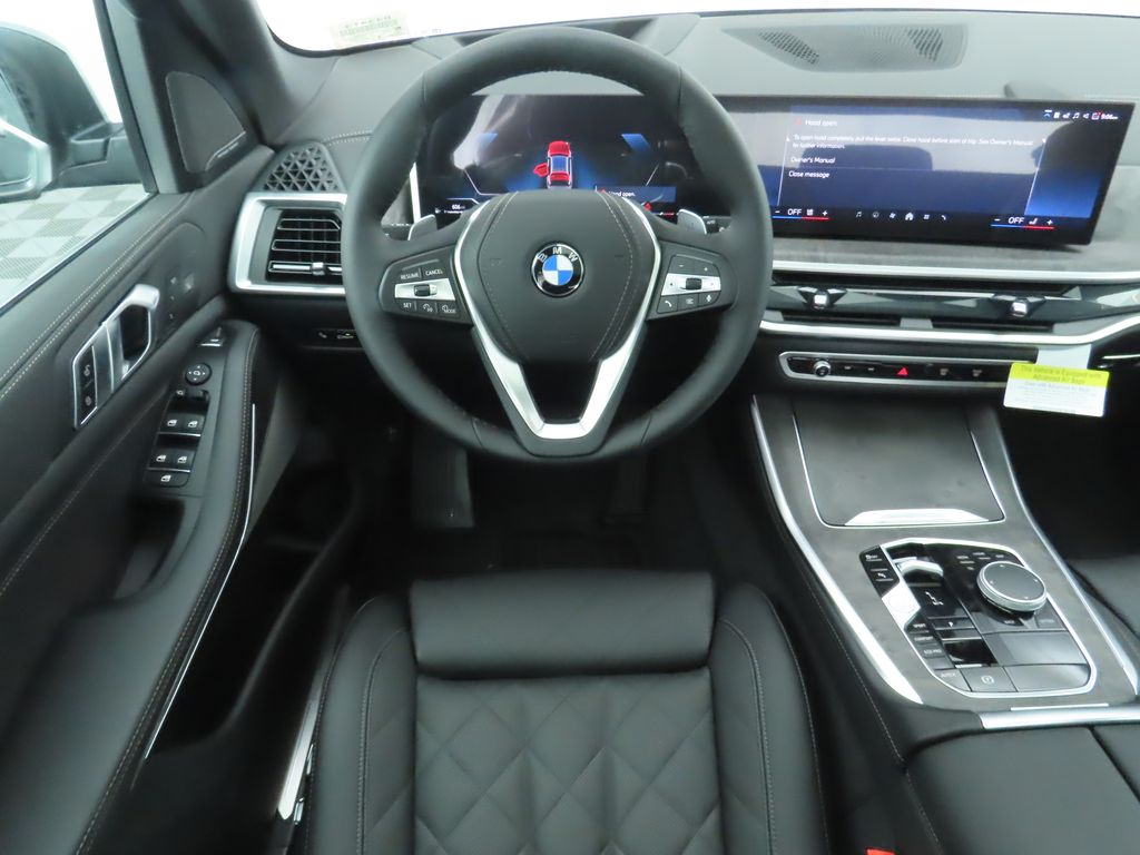 Thumbnail: 2026 BMW X5 - 11