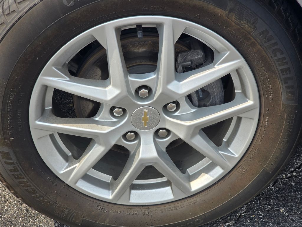 Used 2024 Gray Chevrolet LS image 6