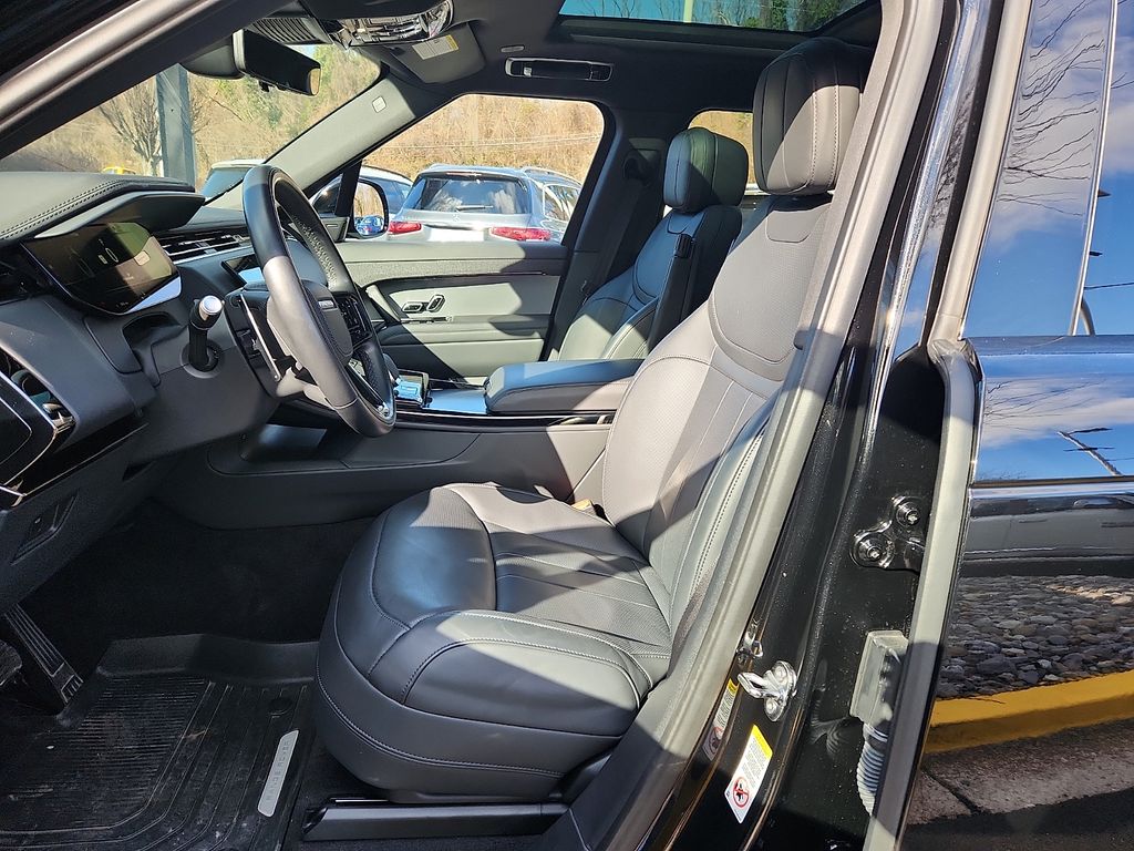 Thumbnail: 2024 Land Rover Range Rover Sport - 13