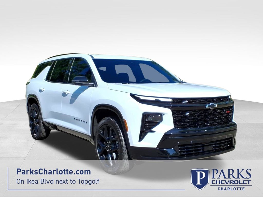 Polar White 2026 Chevrolet Traverse SUV / Crossover Front-Wheel Drive 8-Speed Automatic