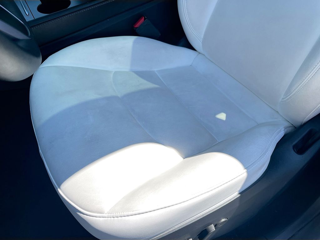 Used 2024 White Tesla Standard Range image 19