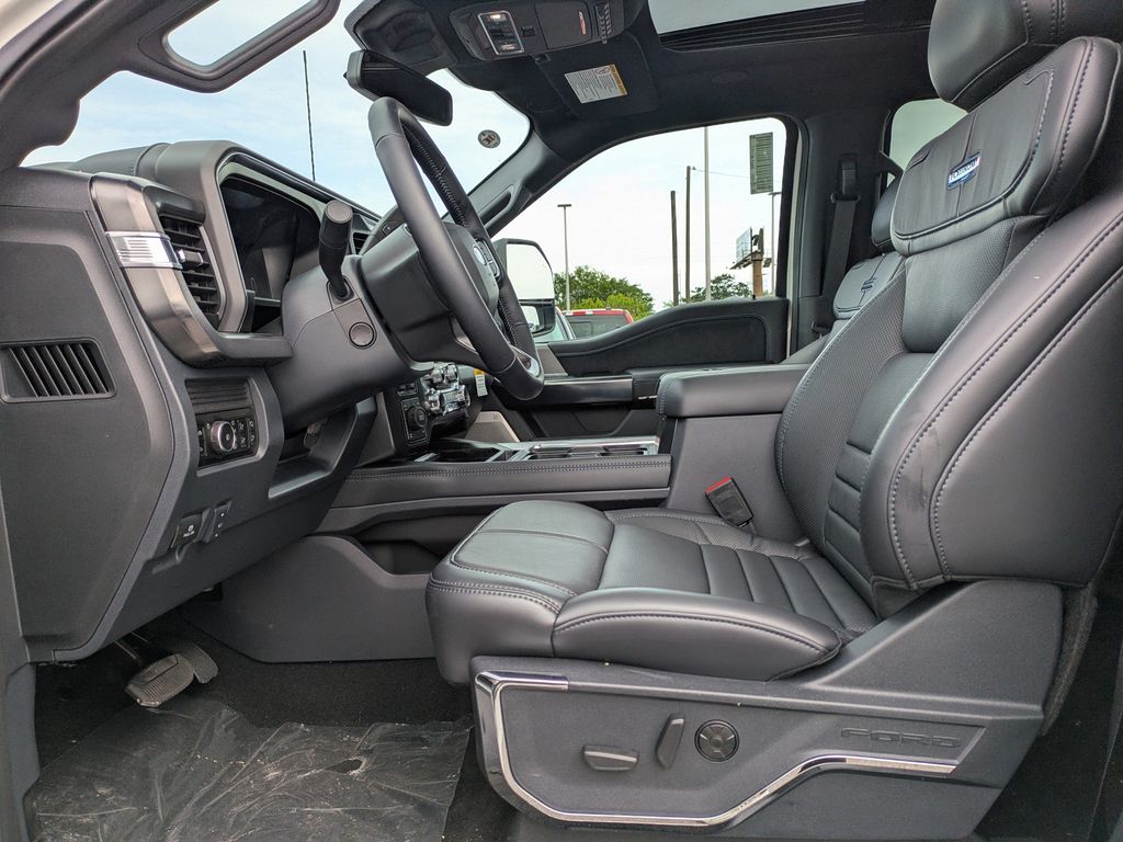 2026 Ford F-350 Super Duty Platinum