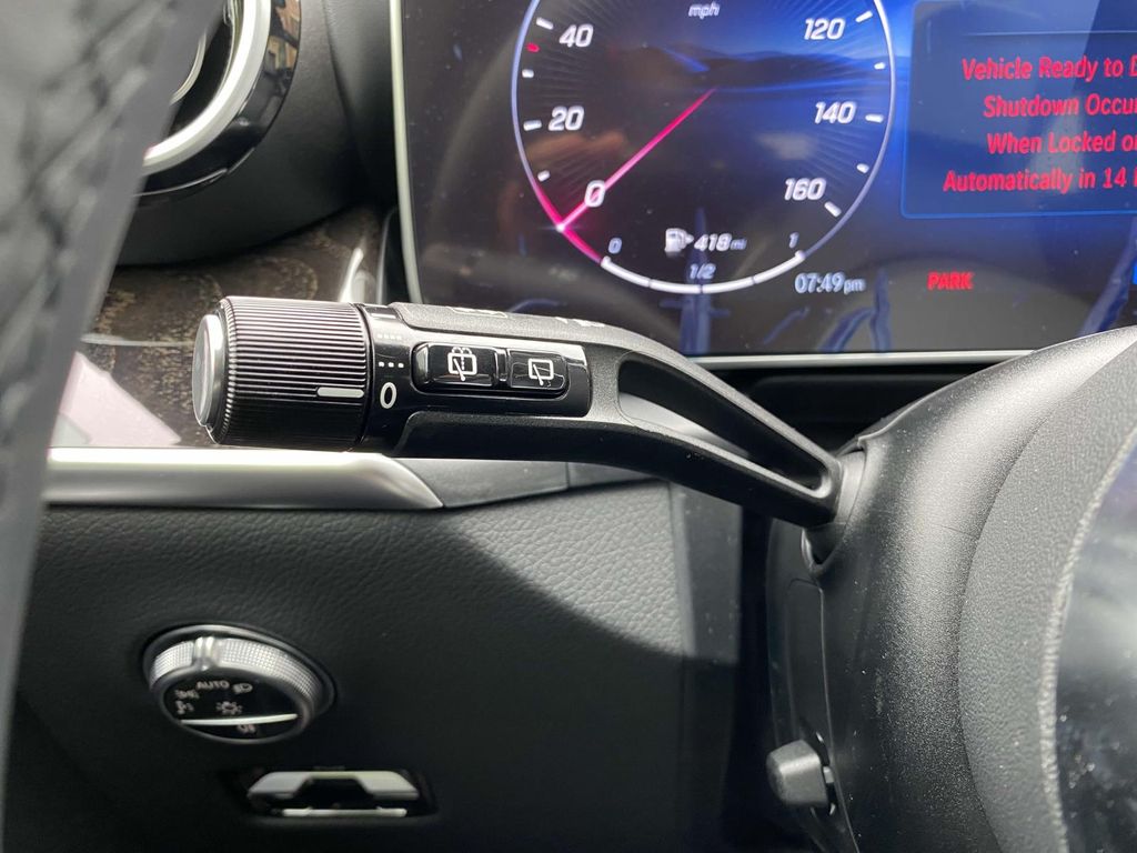 Thumbnail: 2025 Mercedes-Benz GLC - 29