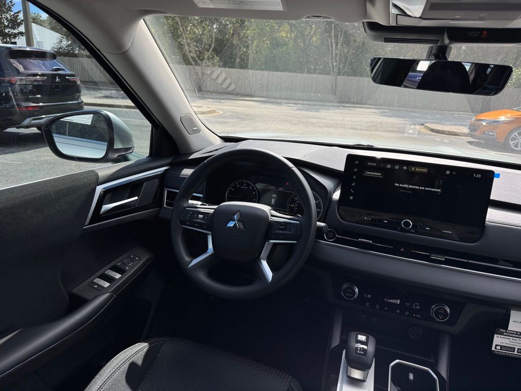 New 2025 Mitsubishi Outlander SUV