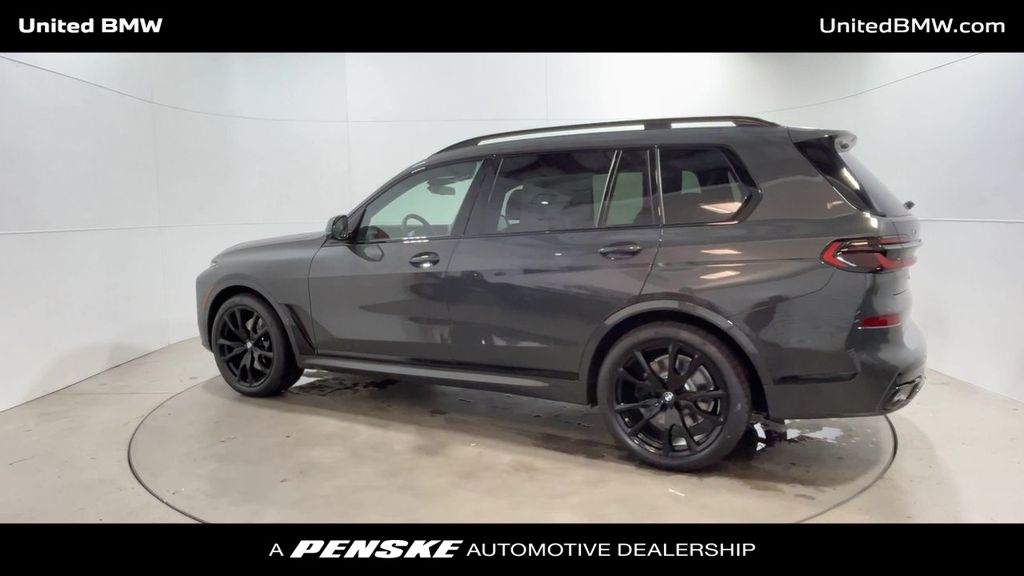 2025 BMW X7 xDrive40i 6