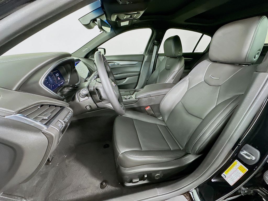 Thumbnail: 2023 Cadillac CT5 - 21