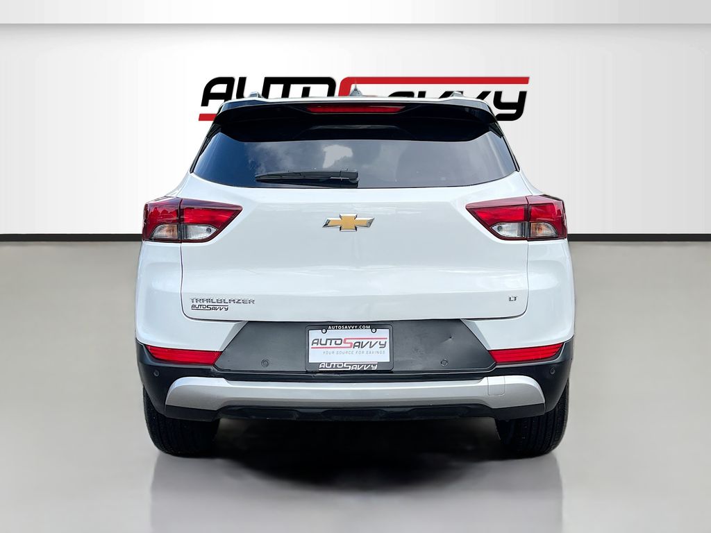 Used 2025 White Chevrolet LT image 6