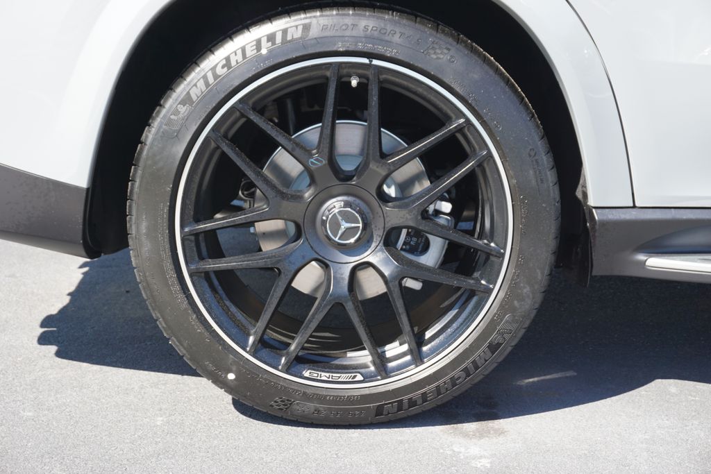 2025 Mercedes-Benz GLE 53 AMG 11