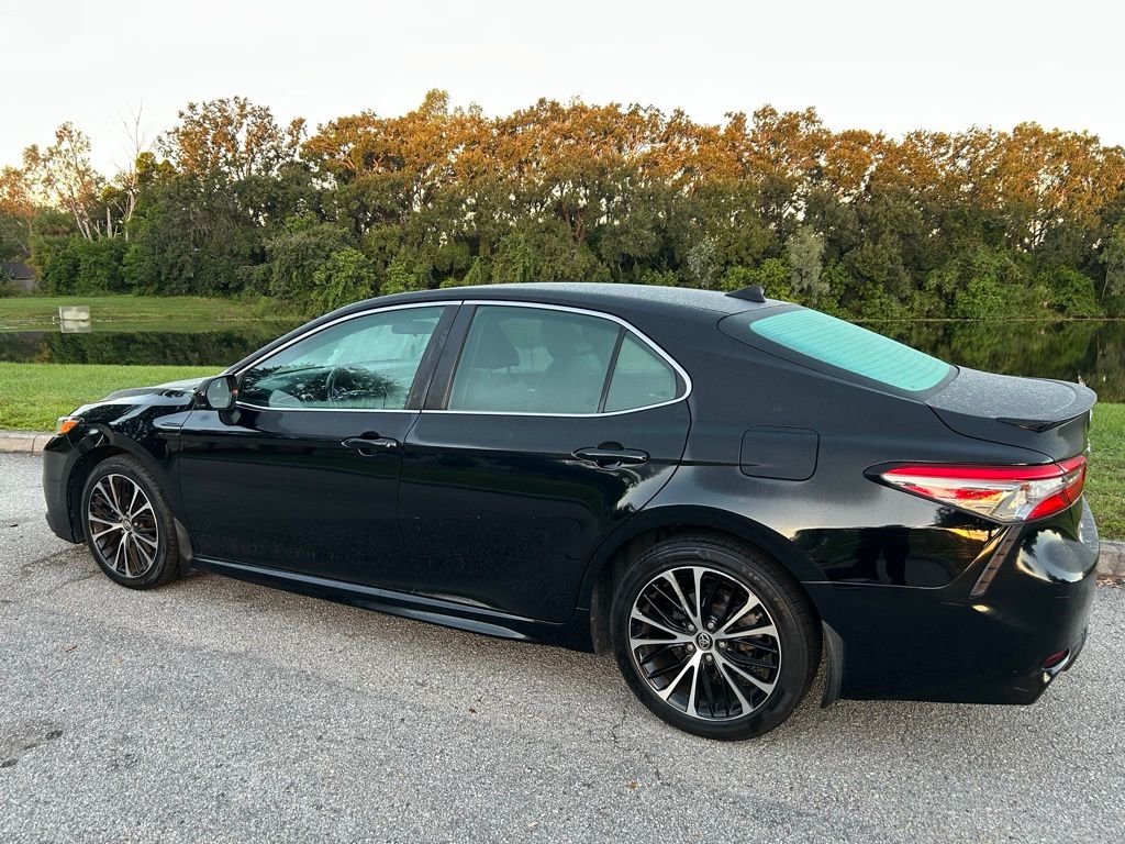 Thumbnail: 2019 Toyota Camry - 3