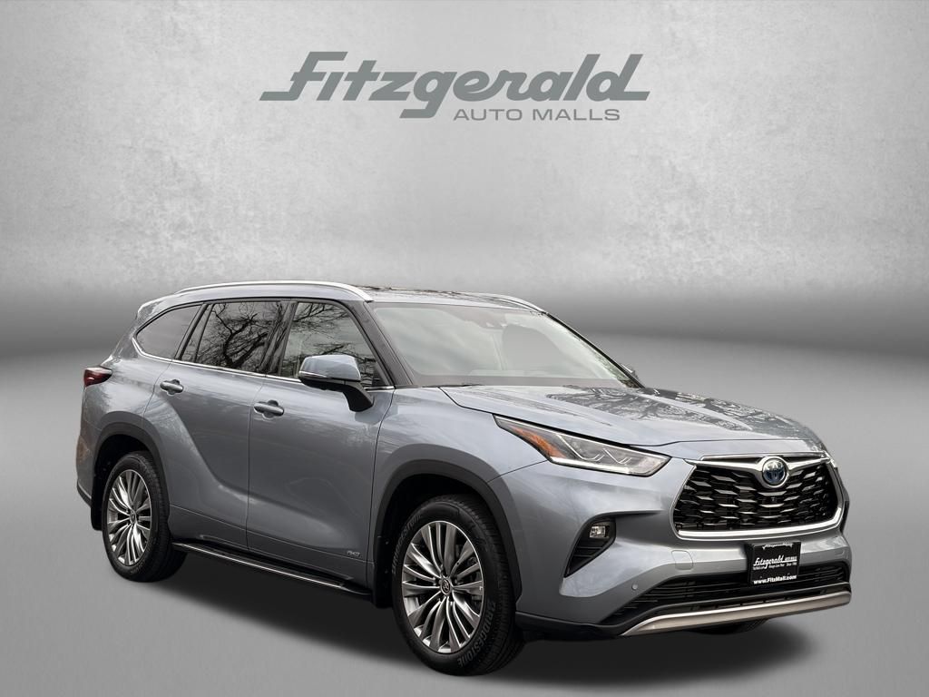 2024 Toyota Highlander Hybrid Platinum AWD