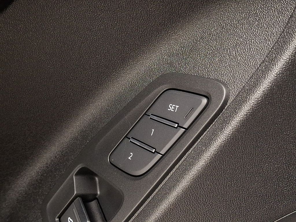 Thumbnail: 2026 Audi Q3 - 18