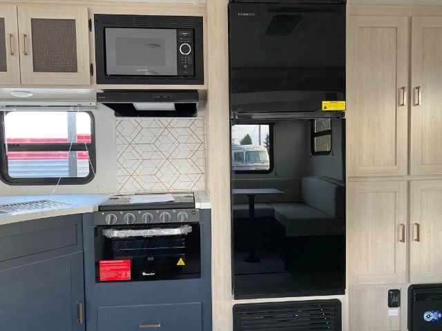 2024 White Prime Time Avenger 28DBS Travel Trailer