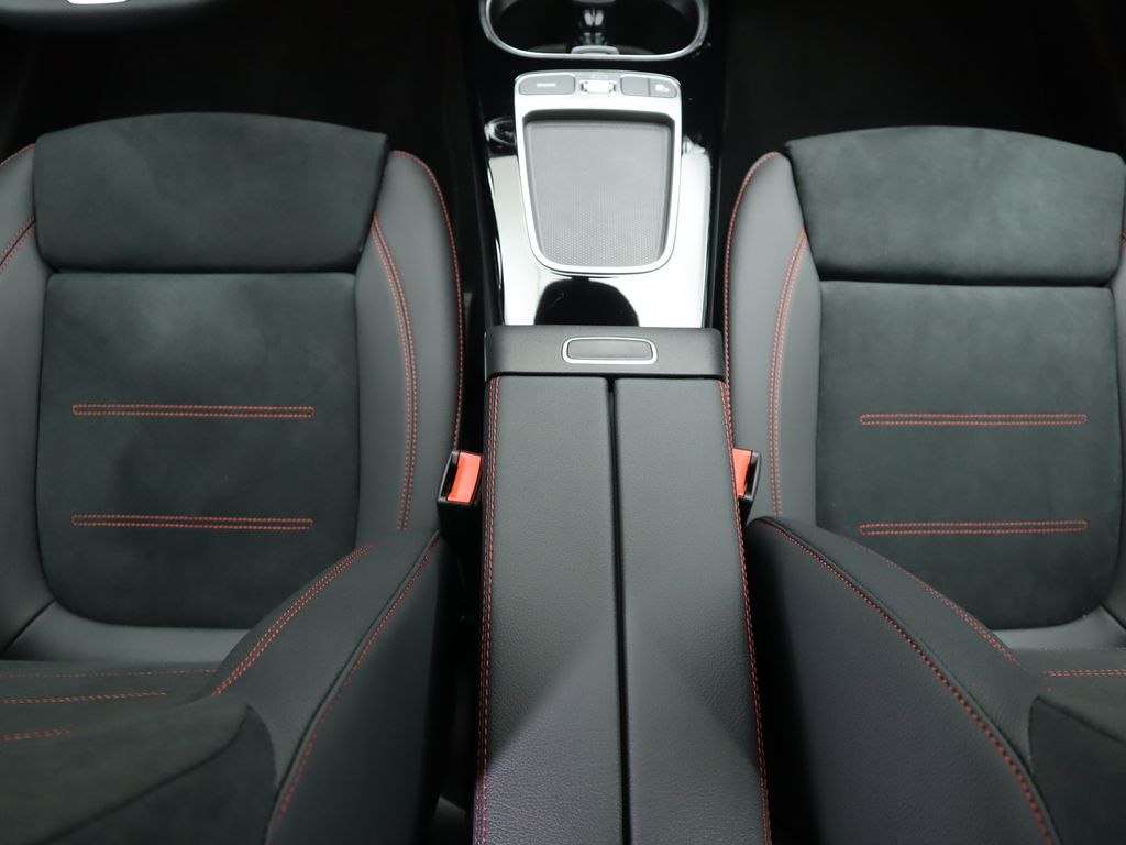 Thumbnail: 2025 Mercedes-Benz CLA - 17