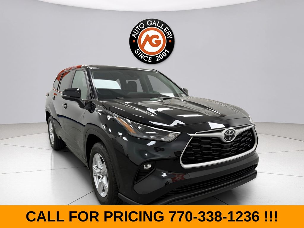 Midnight Black Metallic 2024 Toyota Highlander SUV / Crossover Front-Wheel Drive 8-Speed Automatic