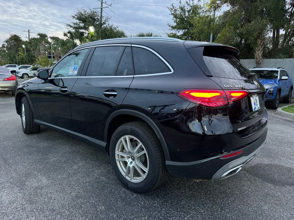 2023 Mercedes-Benz GLC GLC 300 6