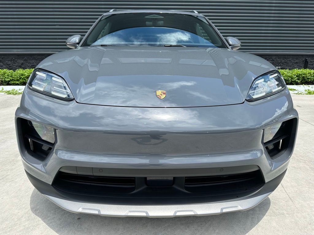 Thumbnail: 2025 Porsche Macan - 7