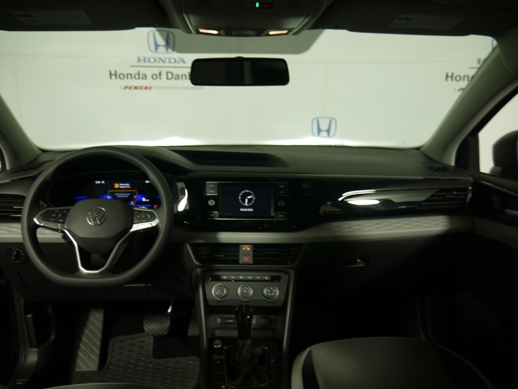 Thumbnail: 2022 Volkswagen Taos - 16