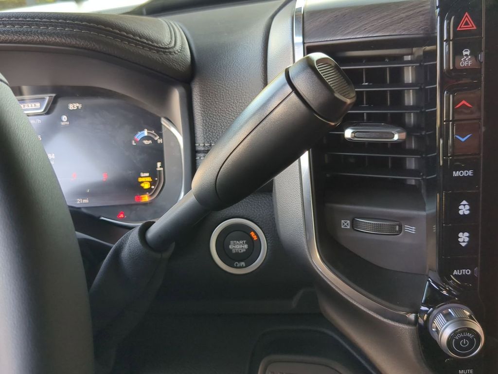 2026 RAM 3500 Laramie - Photo 9