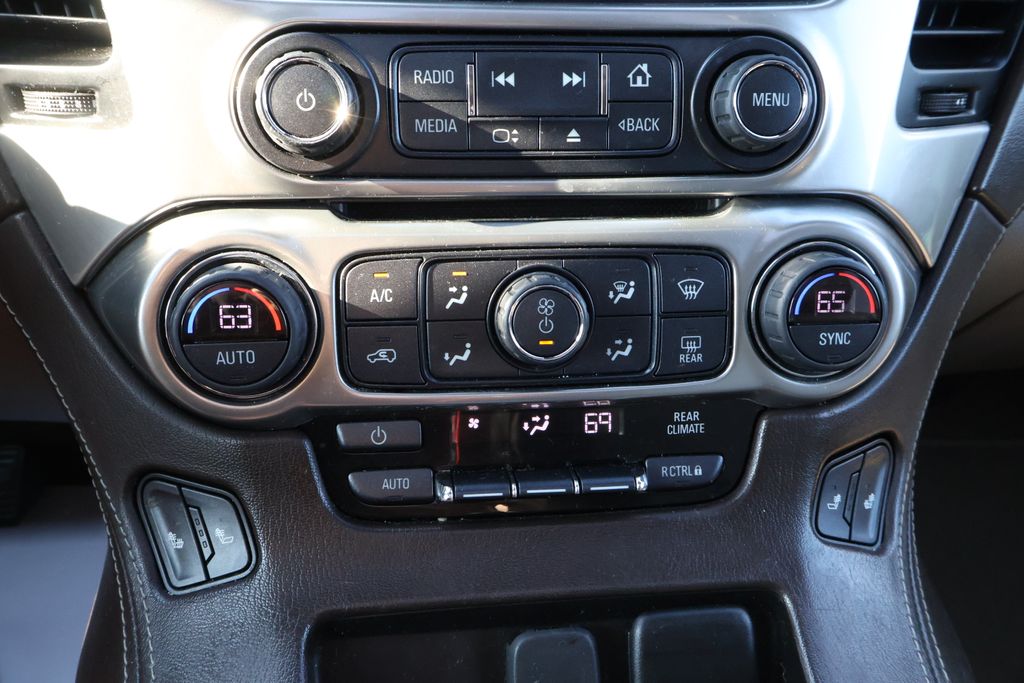 Thumbnail: 2019 Chevrolet Suburban - 25
