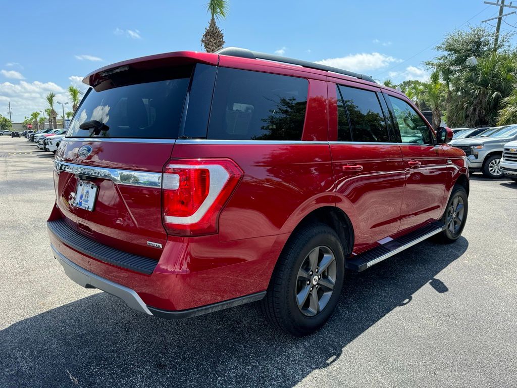 2021 Ford Expedition XLT 8