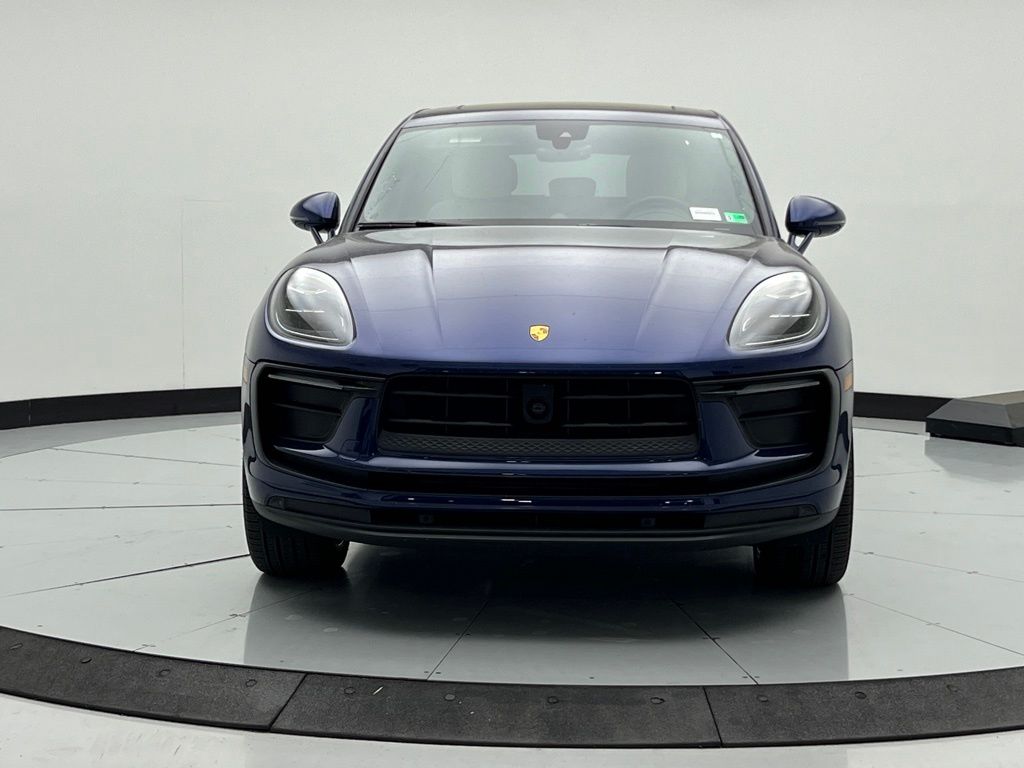 Thumbnail: 2025 Porsche Macan - 6
