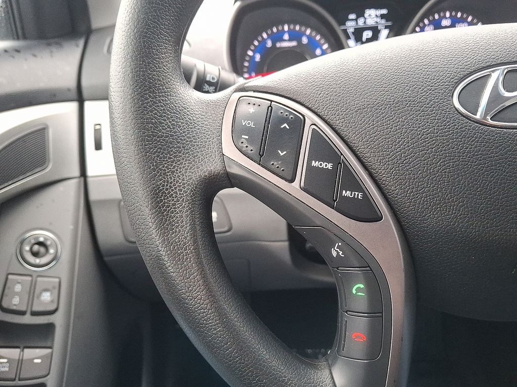 Thumbnail: 2013 Hyundai Elantra - 20