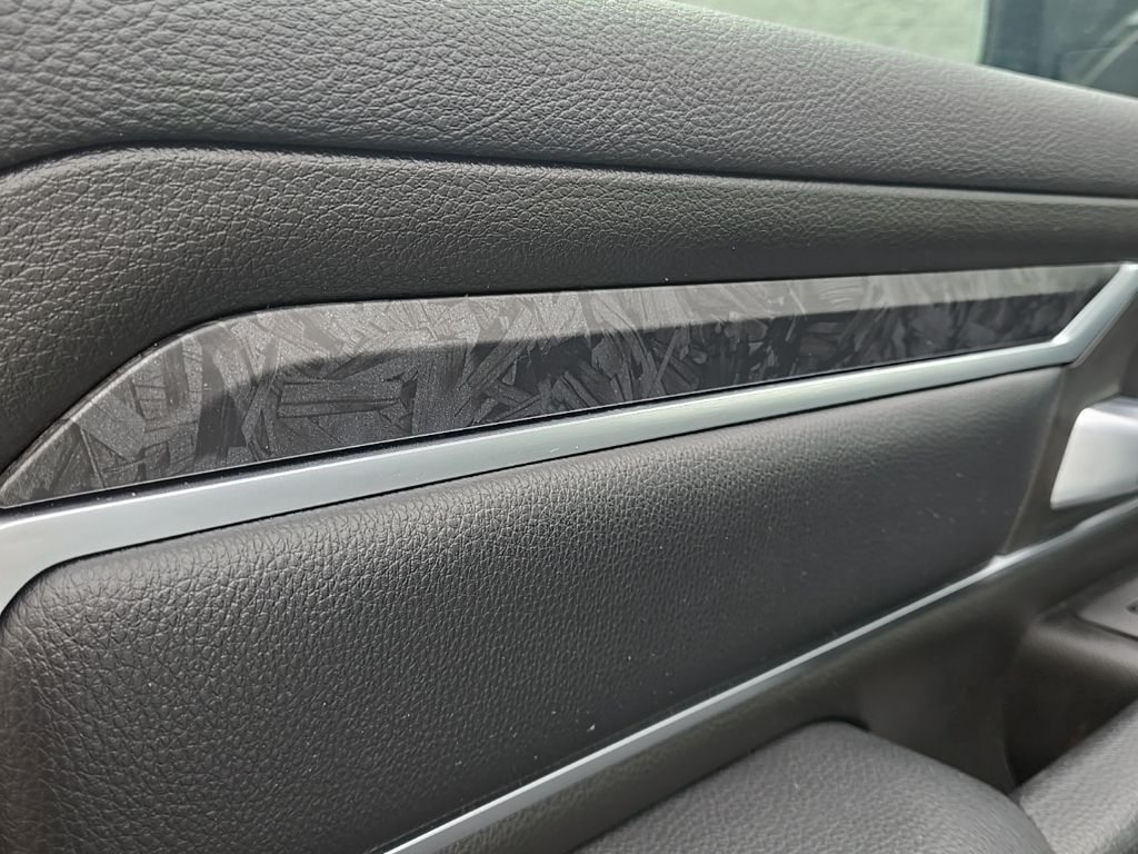 Used 2025 White Ram Big Horn/Lone Star image 20