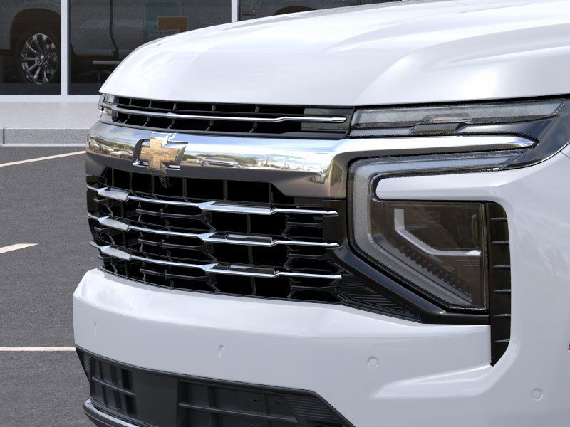 2025 Chevrolet Suburban LT 13