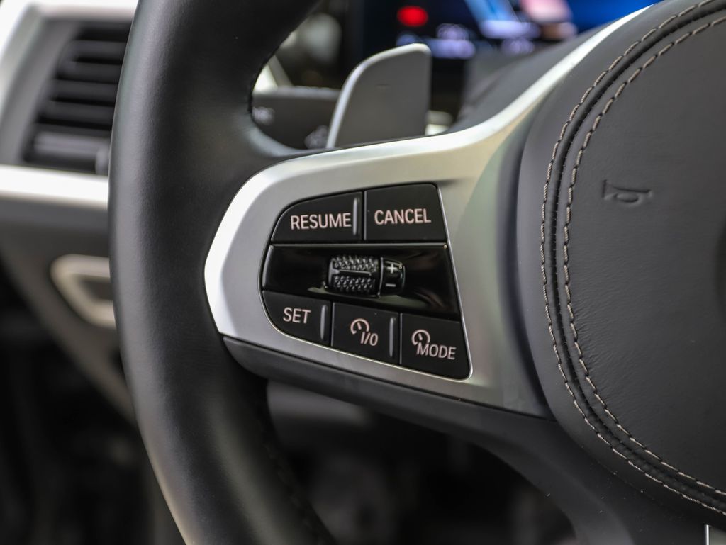 Thumbnail: 2025 BMW X7 - 12