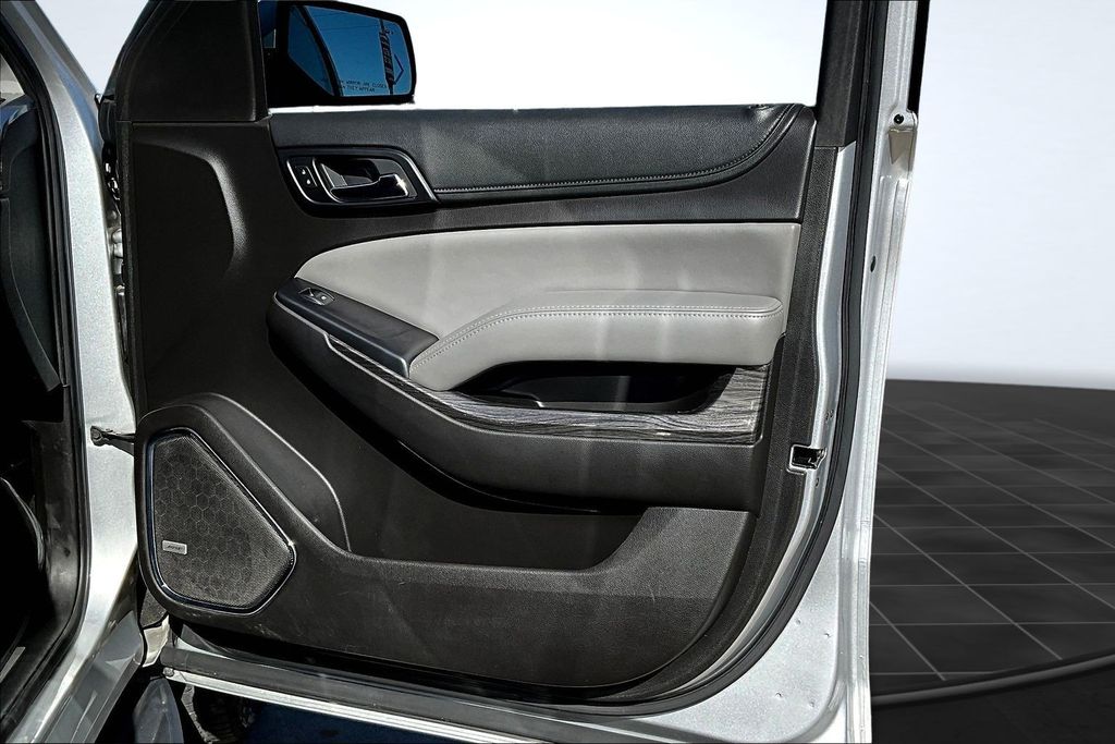 2017 Chevrolet Tahoe LT Silver at Autostrade