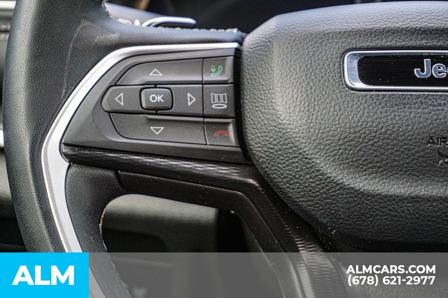 Used 2025 Black Jeep Altitude image 29