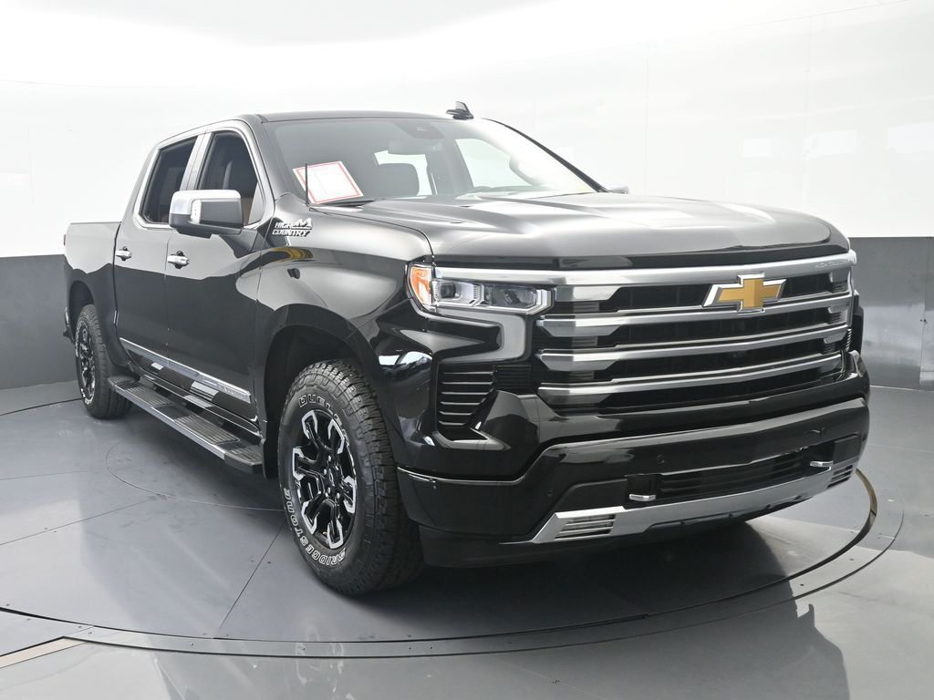 Used 2025 Black Chevrolet High Country image 9