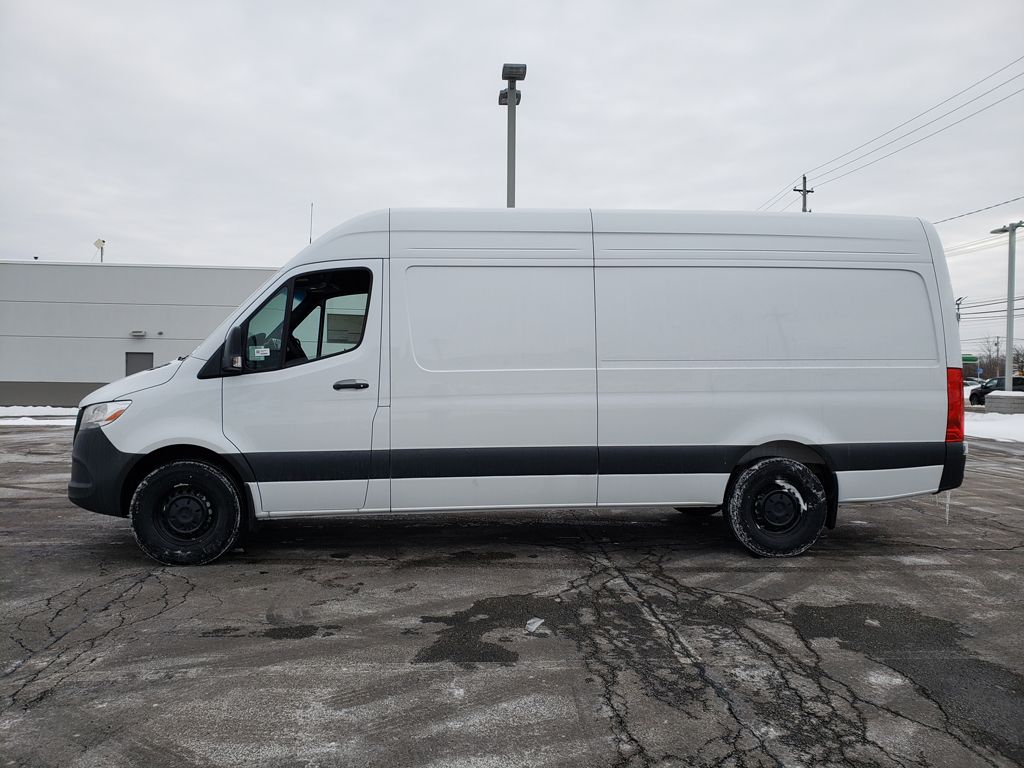 Thumbnail: 2026 Mercedes-Benz Sprinter - 2