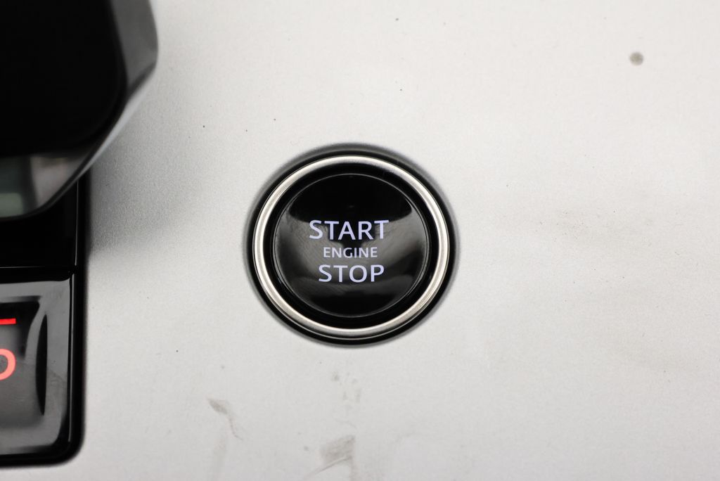 Thumbnail: 2026 Land Rover Range Rover - 25